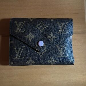 Faux Louis Vuitton wallet
